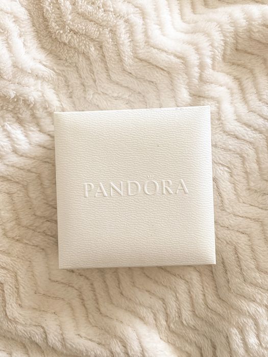 Pulseira PANDORA com contas