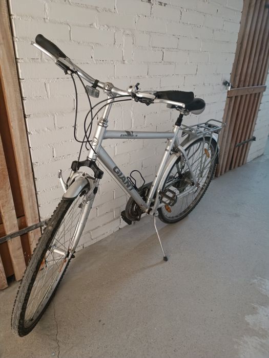 Giant Express – wygodny rower miejski / trekkingowy – bardzo dobry sta
