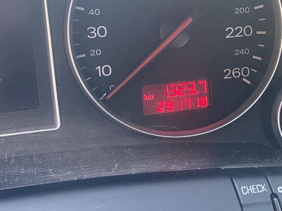 Продам  AUDI A4 B6