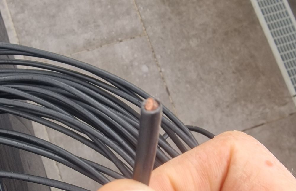 Cabo electrico espessura 6 mm,  comprimento 30 m m