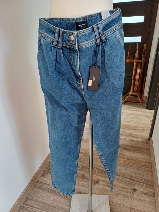 Nowe spodnie damskie Vero Moda rozm W31 L 32.
