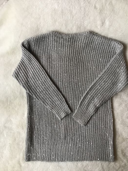 Sweter sweterek s-m atmosphere srebrny z wszytymi cekinami modny tanio
