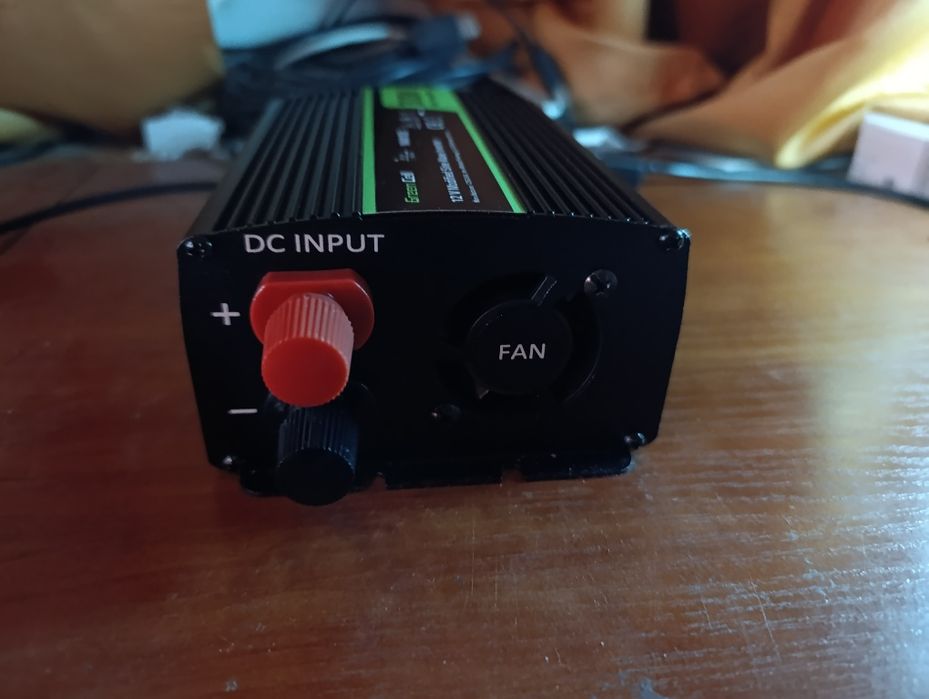 Przetwornica12V 230V 300W 600W Samochodowa Napięcia Inwerter Sinus US