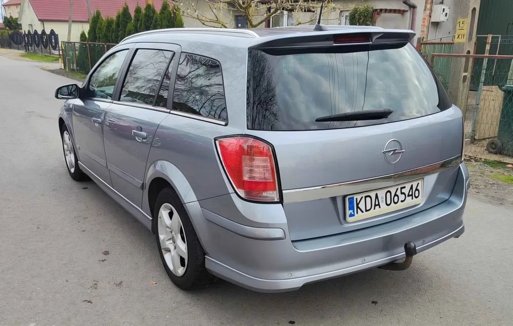 Opel Astra H OPC Line