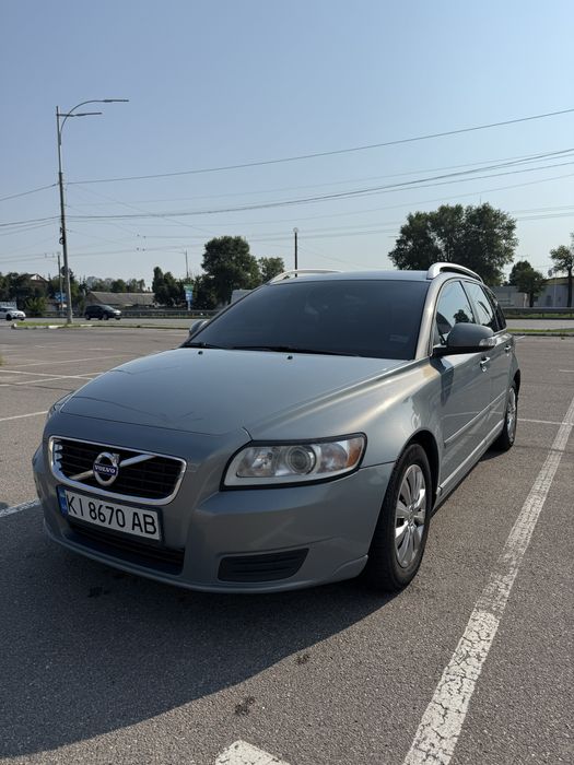 Личная Volvo v50 1.6D Mеханика 6 ступ.