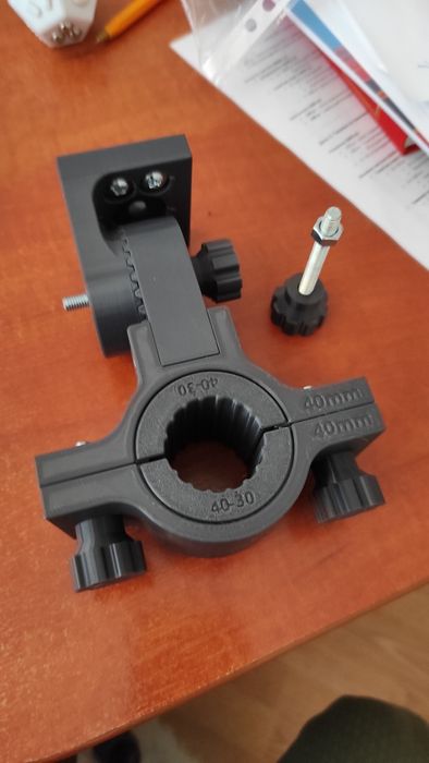 Поворотне кріплення, кронштейн для антени Аведжер Avenge