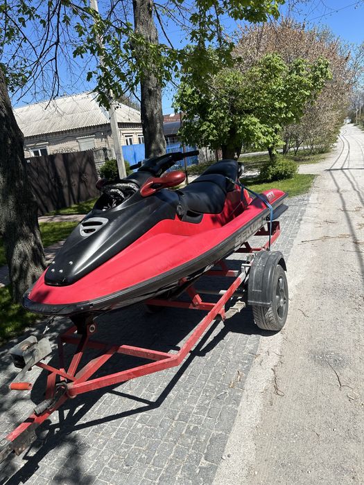 Водный мотоцикл seadoo bombardir 110Л.С