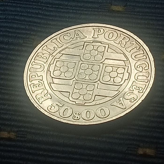 moeda 50.00 escudos prata banco de portugal