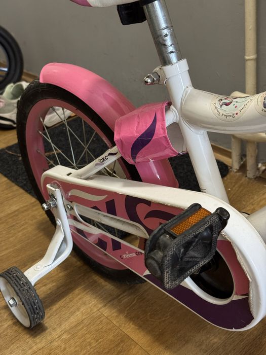 Rower dziecięcy dla dziewczynki, kółka boczne (rozmiar 14 cali)