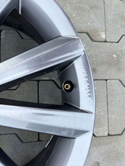 felga aluminiowa vw polo 5x100 16 6j et45 2g0601025af