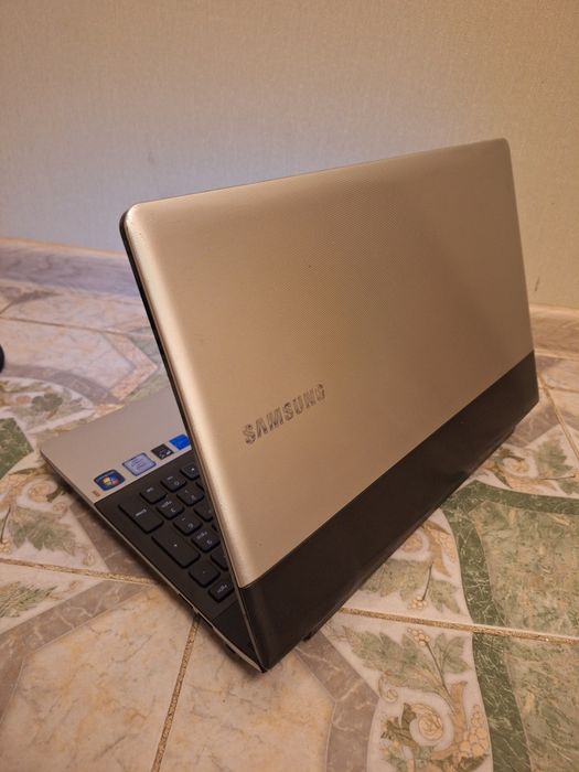 Срочно! Ноутбук Samsung 305E (NP305E5A-S01UA) SSD 120 Gb