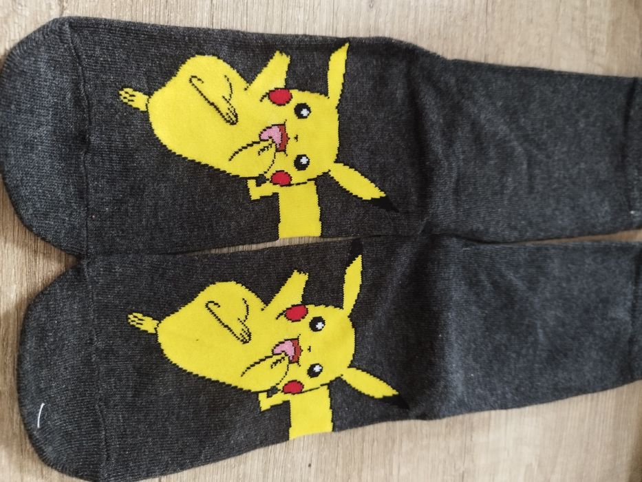 Skarpetki na licencji pokemon Pikachu psyduck chsrmander squirtle