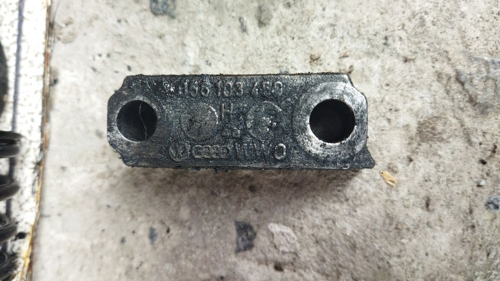 Продам сподкы-тарелочки, пружины клапанана Фольксваген джета голь Ауди