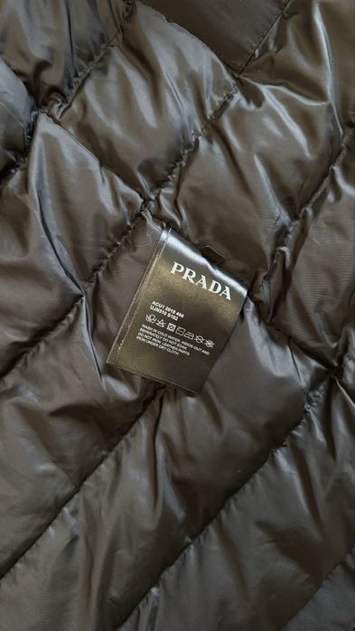 Зимова куртка Prada
