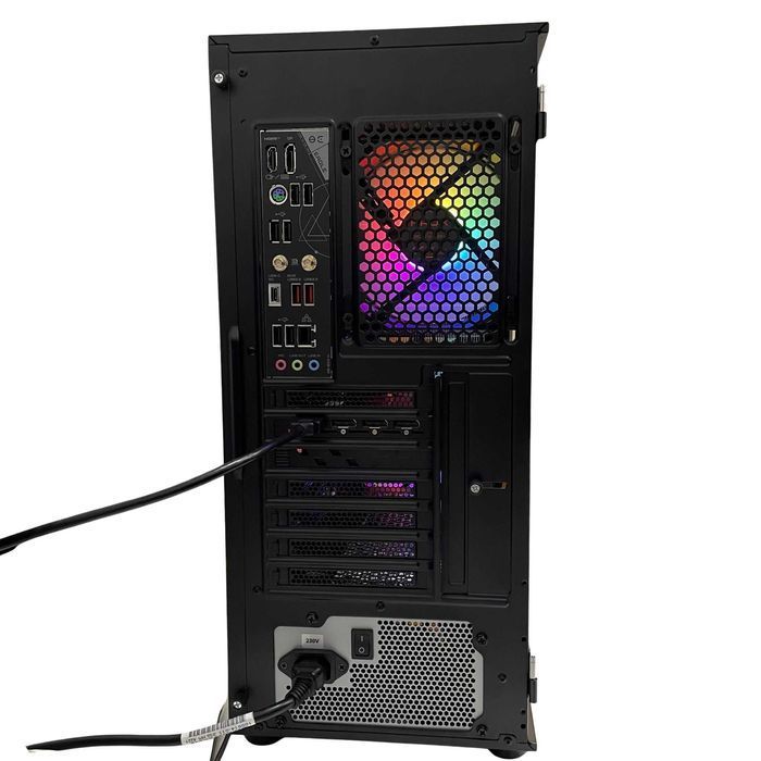 Komputer Gamingowy Ryzen 7 7800X3D RX 9070 32GB DDR5 2TB M2