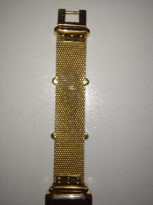 Продам жіночий годинник Anne Klein