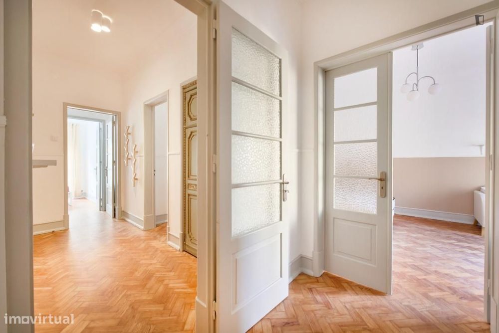 Quarto - localizado em Alameda Lisbon