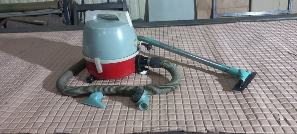Пилосос Циклон М, гарний,  робочий стан,  комплектація на фото