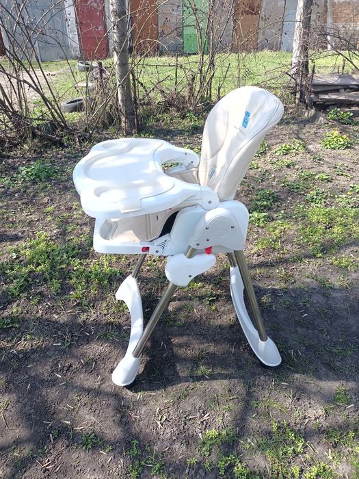 Продам столик для годування