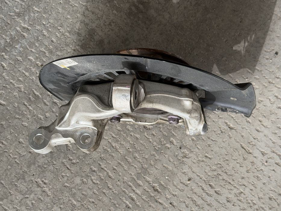 Цапфа передняя правая Toyota Rav4 Toyota Venza 21- AWD  Lexus NX 22- AWD 432010R010 4320142010
