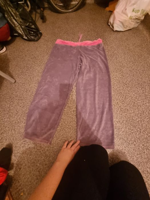 dresy damskie raczej unwiersalne