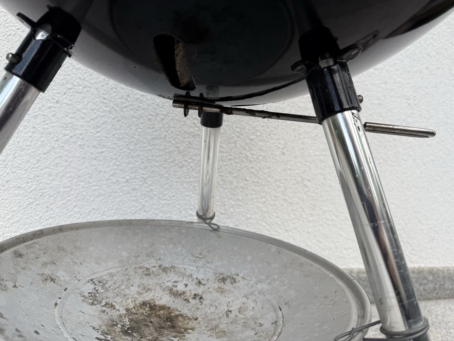 Grill Weber węglowy Compact Kettle 57cm