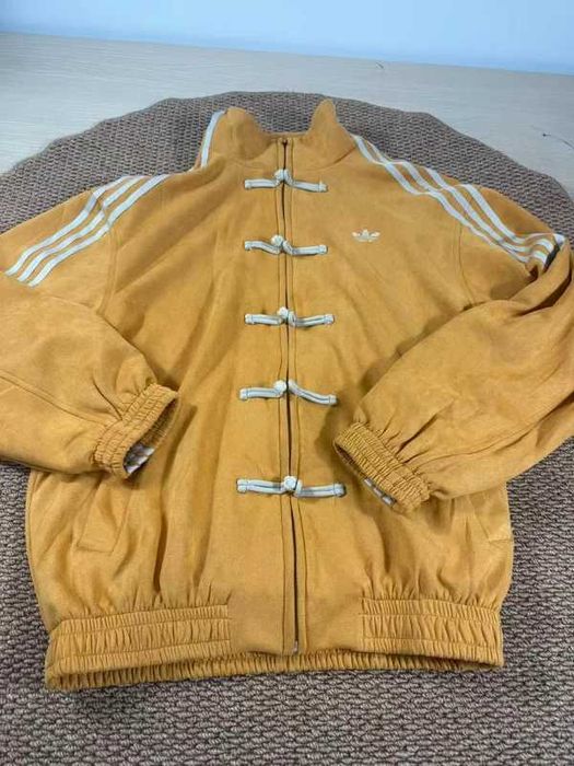 Adidas Chinese New Year в китайському стилі