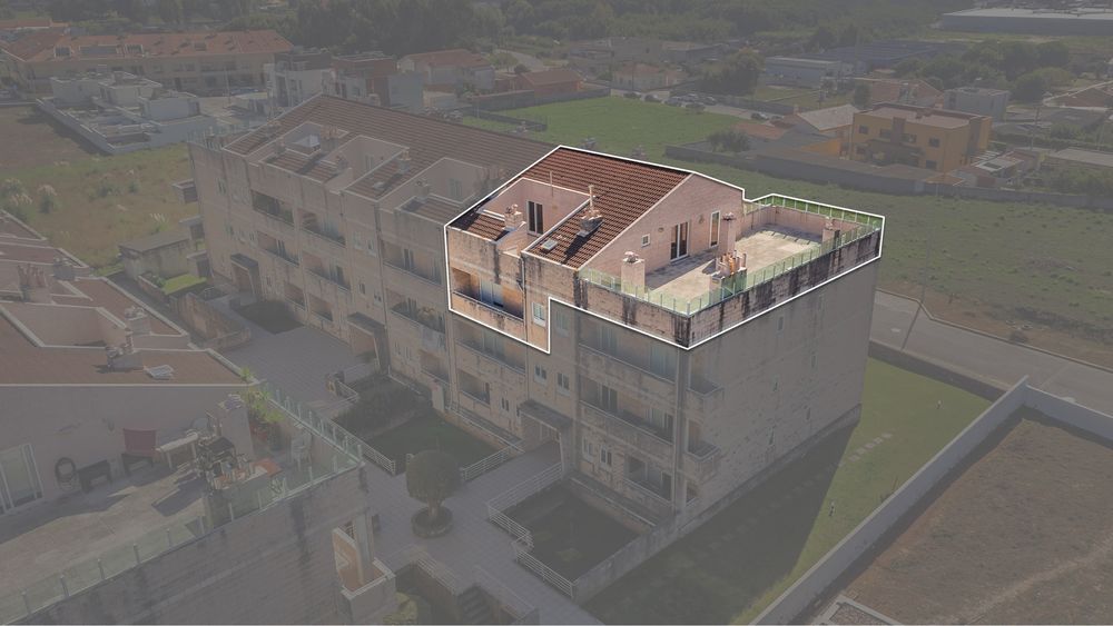 T4+1 Duplex com Vista Mar, Terraços de 140 m² e Garagem Box para 2 Carros | Arcozelo