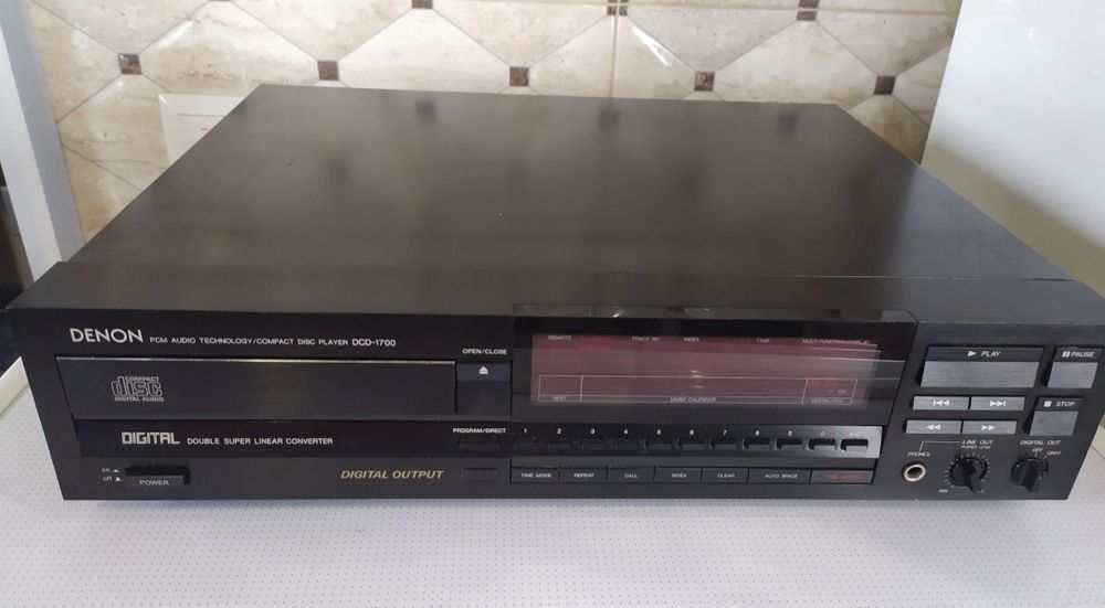Denon DCD-1700 Проигрыватель дисков дека