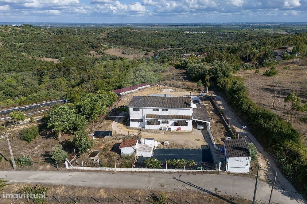 Moradia T5 para venda