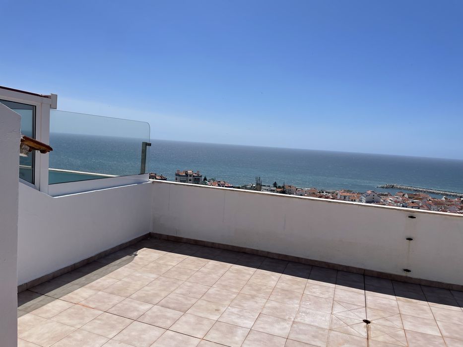 Estudio T1 para maximo de 3 pessoas, mobilado, terraço e vista, na Ericeira