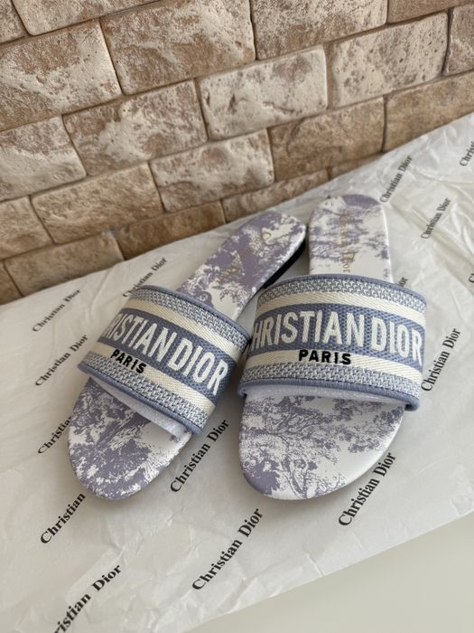 Шльопанці люкс у стилі christian dior