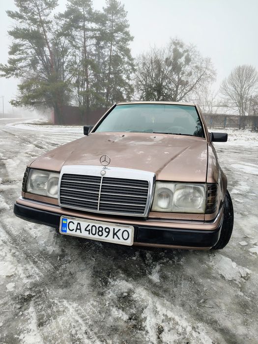 Продам Mercedes W124 3.0 дизель