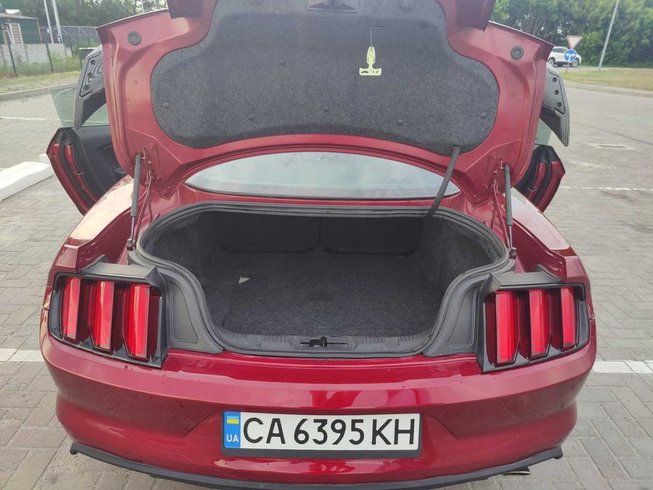 Ford Mustang 2017 VIN 1FA6P8CF0H5330830 фото оголошення 12 з 24