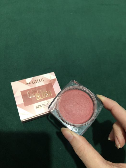 Кремові румʼяна від NEVERTI