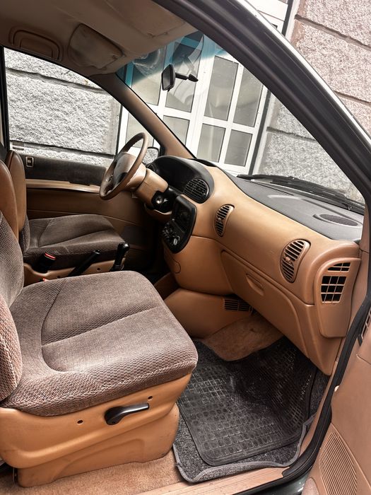 Chrysler Grand Voyager SE
