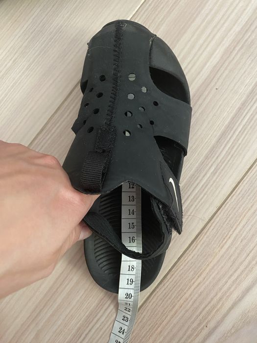 Sandałki Nike r.32