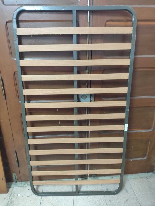 Estrado de ripas para cama 183×98 cm