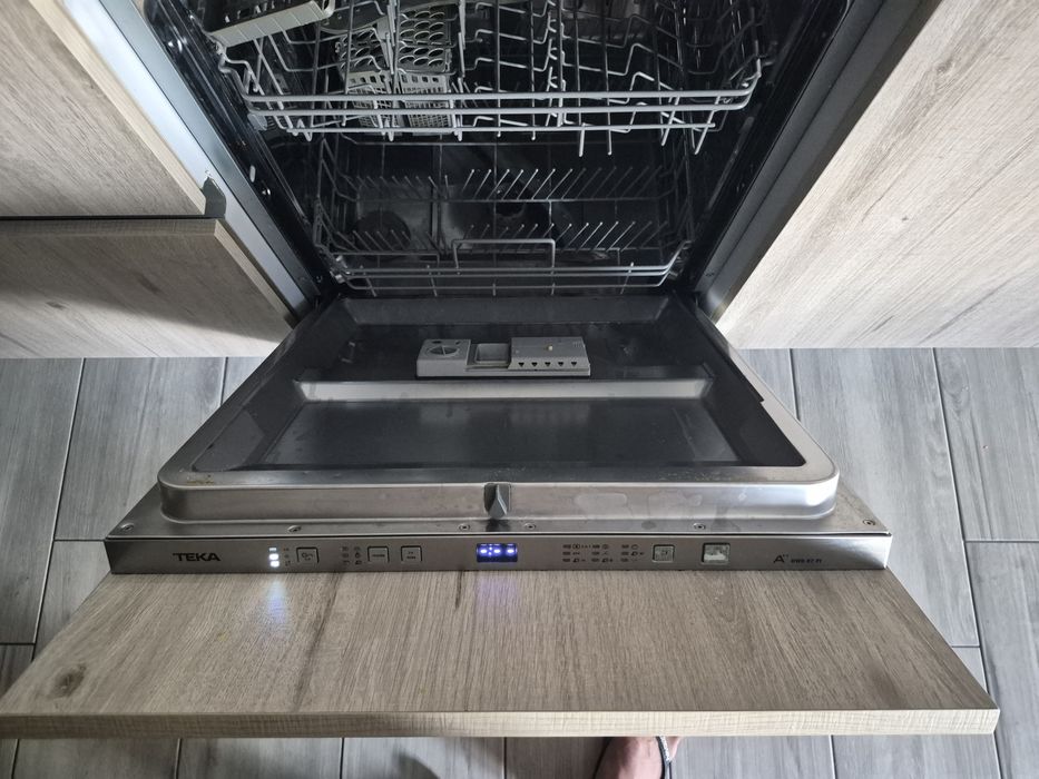 Máquina de loiça teka