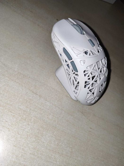 Sprzedam myszkę bezprzewodową ENDORFY LIV Plus Wireless Onyx White