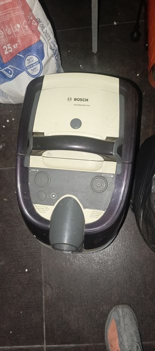 Пилосос Bosch AquaWash&Clean Serie 4