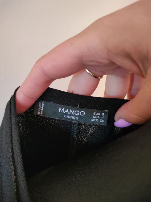 Czarna krótka prosta sukienka Mango S