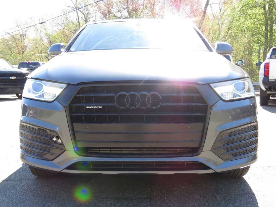 Audi Q3      2018