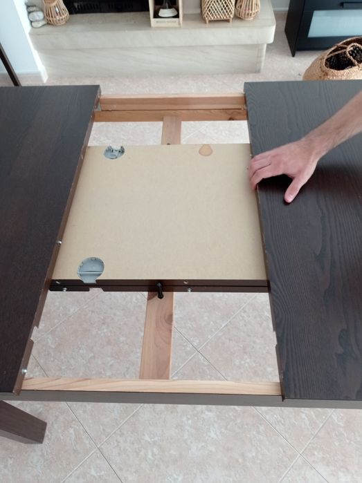 Mesa e cadeiras Ikea