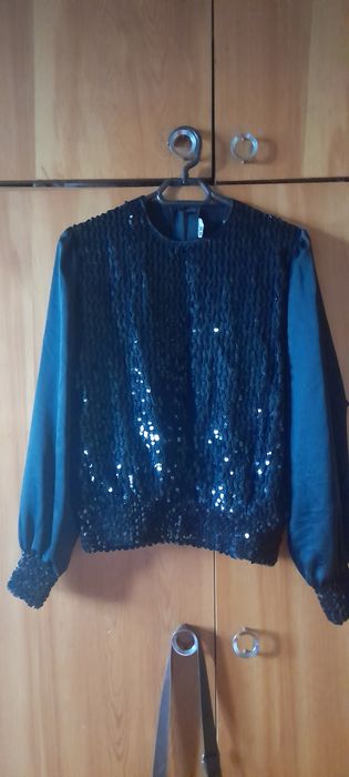 Блуза с паетками