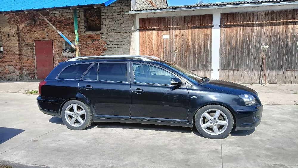 Toyota Avensis 2.2 D-cat  polift 2008r
