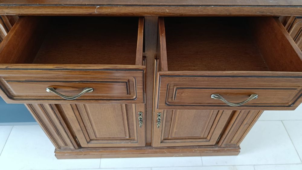 Movel de cerejeira em otimo estado