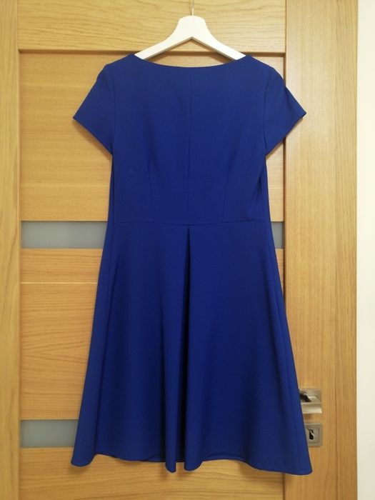 Sukienka wizytowa w rozmiarze 38 M