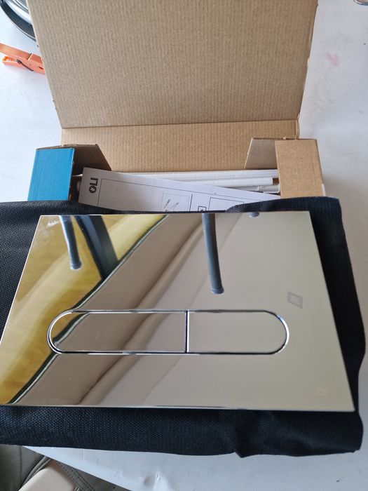 Placa de descarga autoclismo marca oli