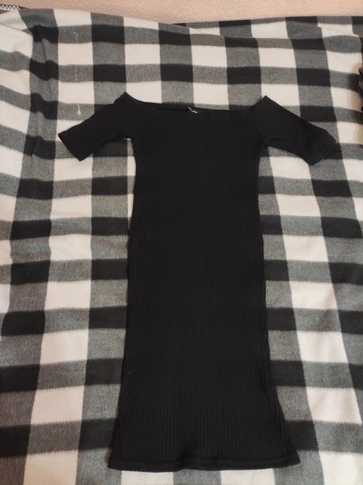 Сукня вечірня, облягаюча, в рубчик